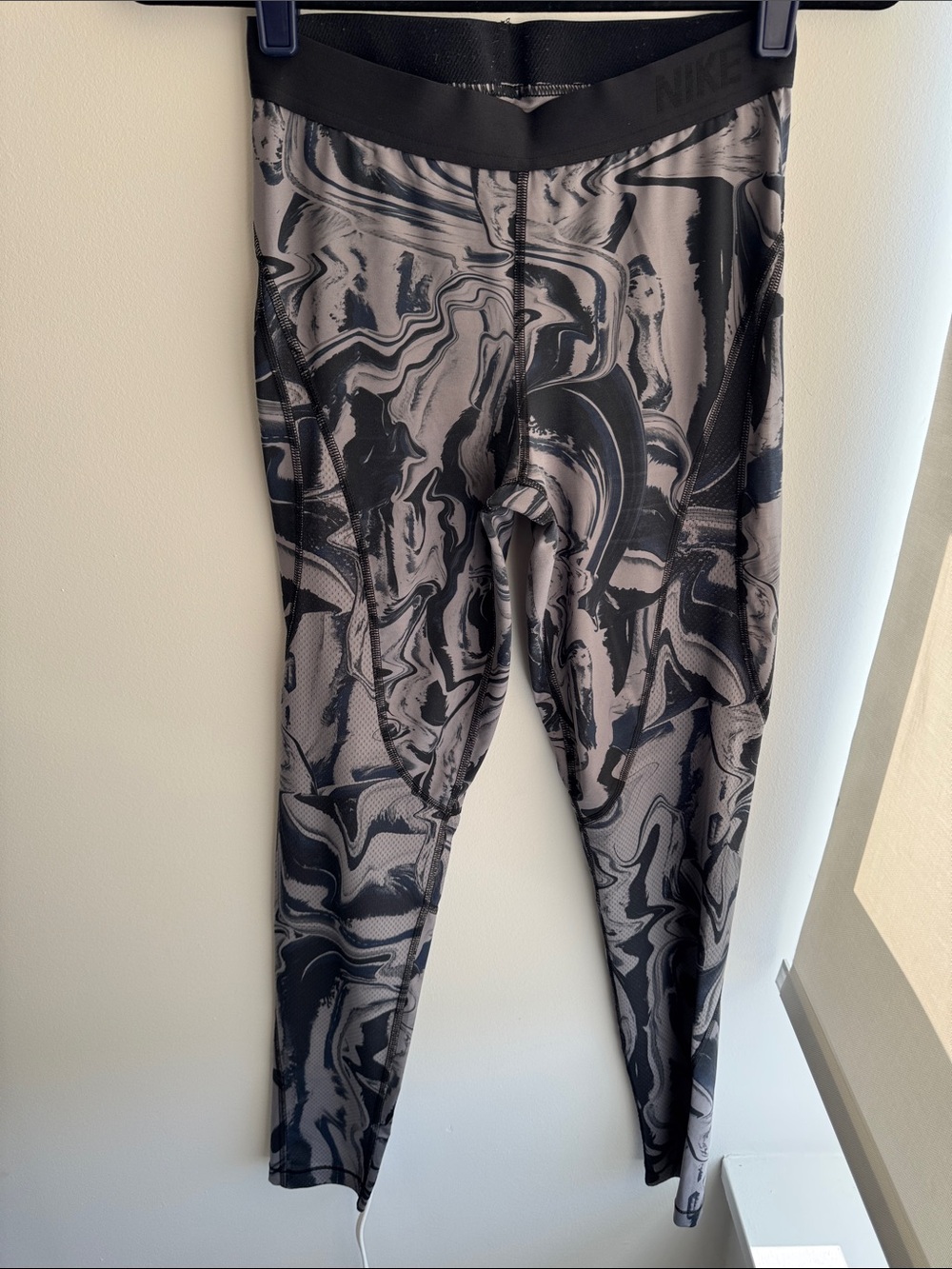 Nike Pro HyperCool Black & Gray Marble Full-Length Training Leggings